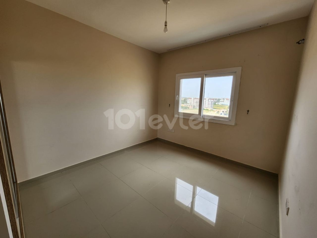 Flat To Rent in Yeni Boğaziçi, Famagusta