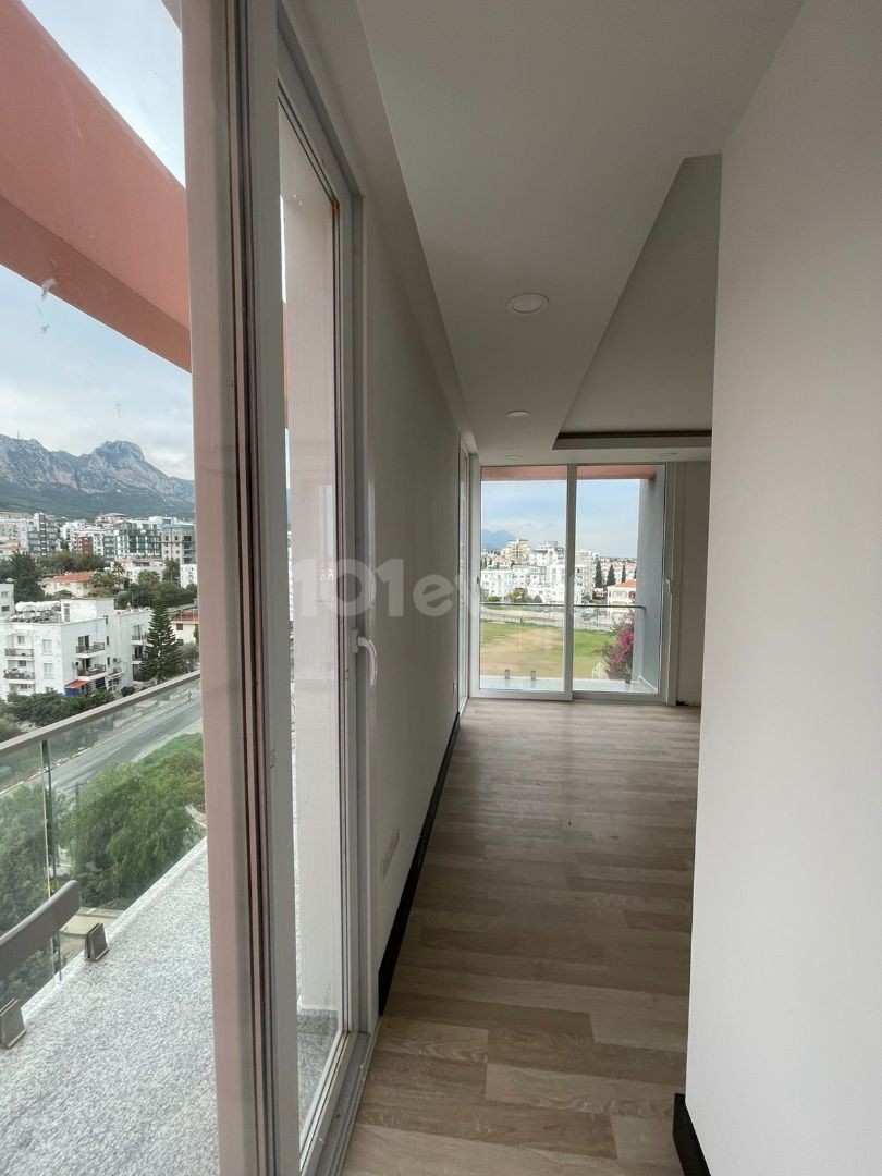 Sale! Duplex penthouse in the Center of Girne, sea and mountain views!