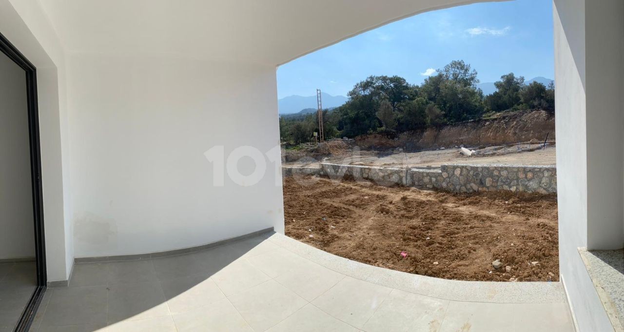 Spektakuläre Landschaft: Apartment mit Bergblick in einem Komplex am Meer mit erstklassigen Einrichtungen