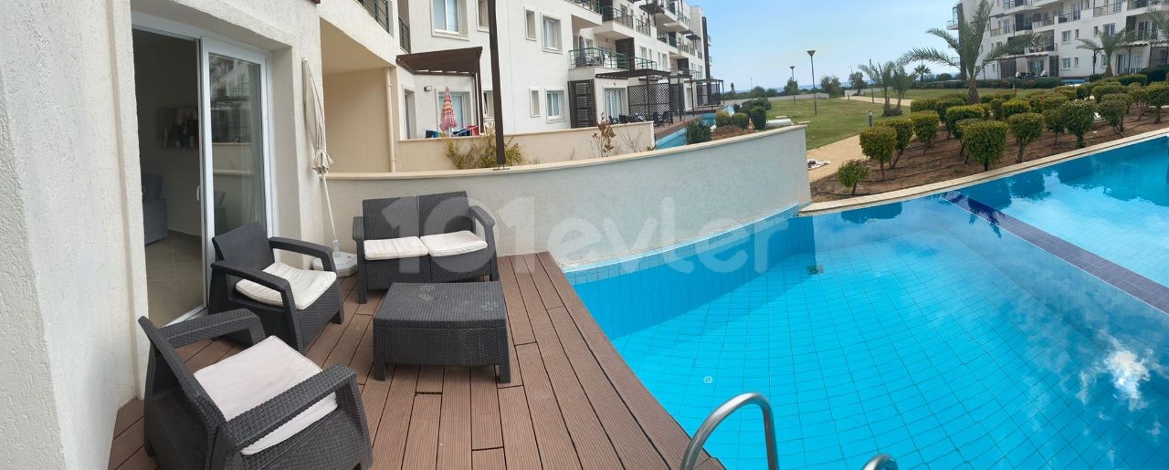 Ground Flat with Private Pool in a Complex in Bafra