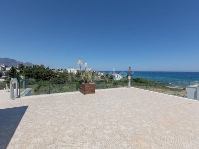 Girne Karaoğlanoğlu Kiralık 4+1 Villa