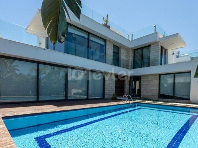 2 bedroom luxury apartment for rent in Kyrenia