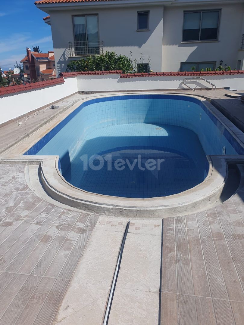 Girne Bellapais Satılık 4+1 Villa