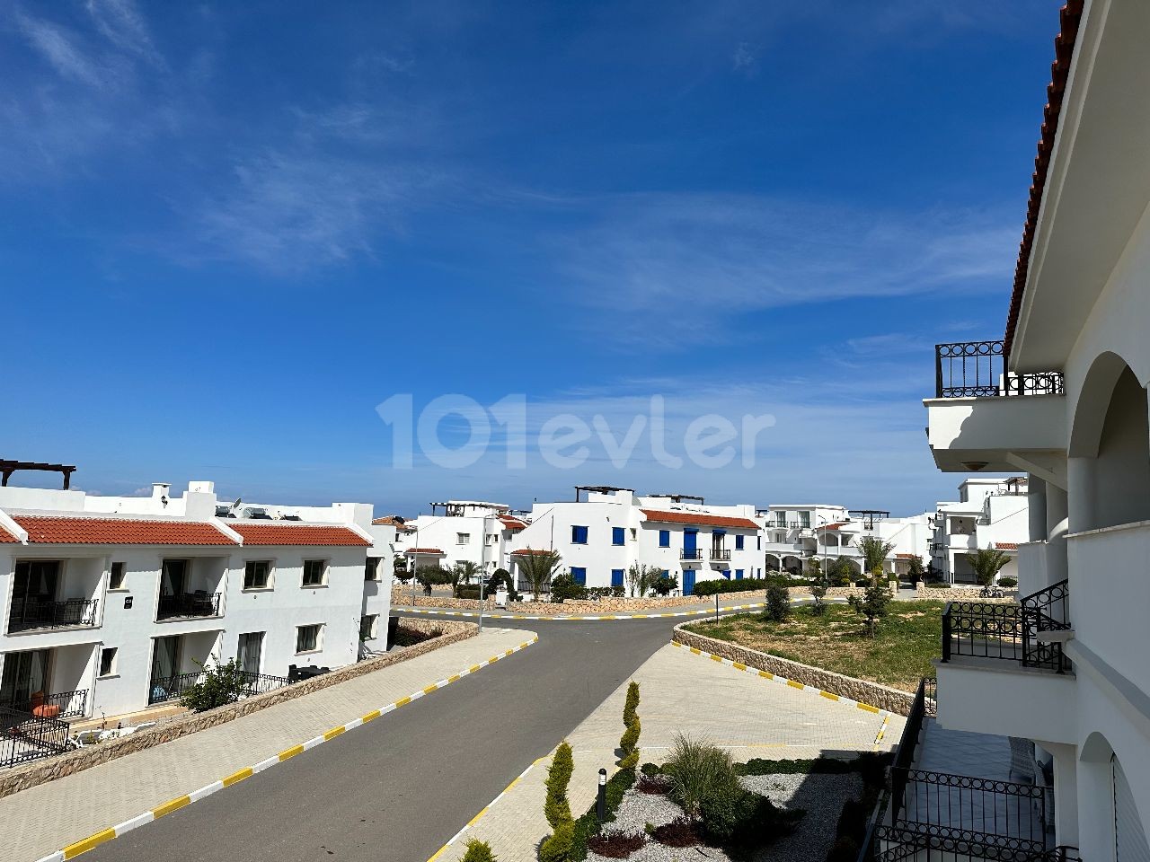 Girne Esentepe'de Satılık 3+1 Penthouse daire