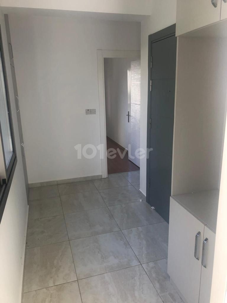 For Sale 1+1 Apartment in Girne Merkez