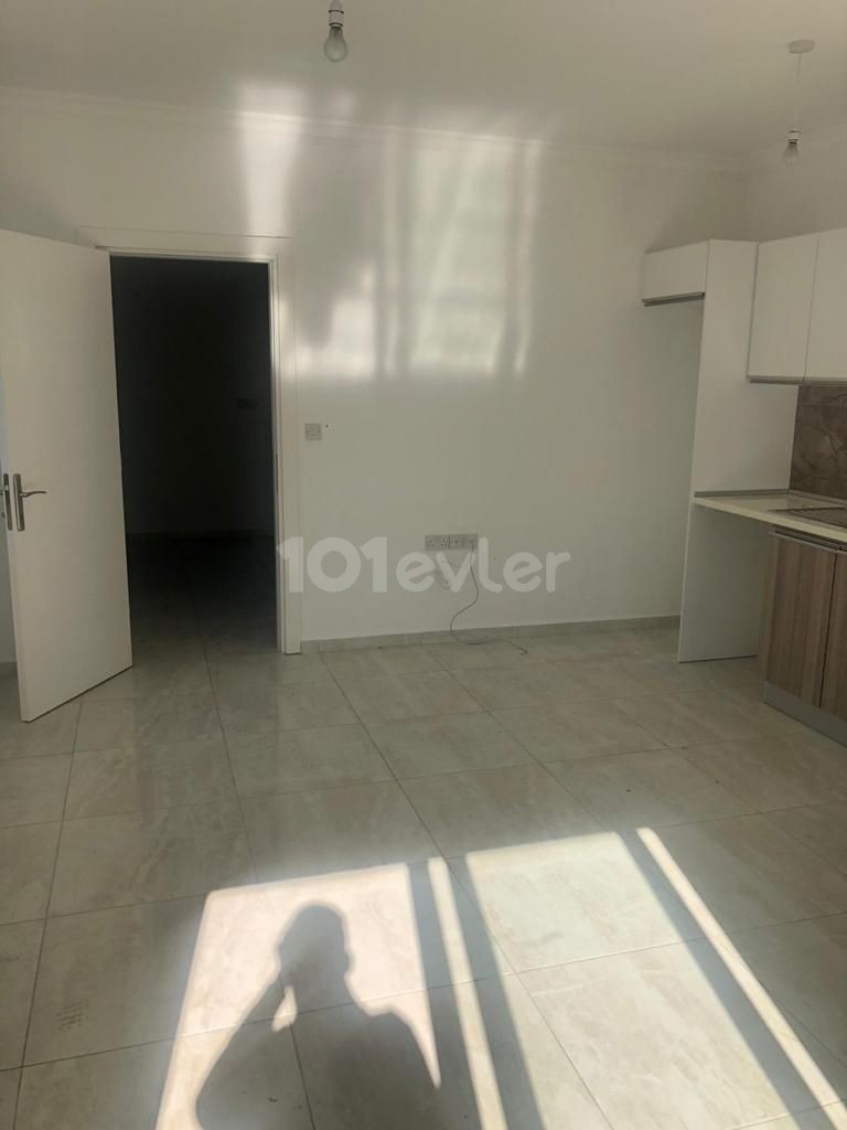 For Sale 1+1 Apartment in Girne Merkez