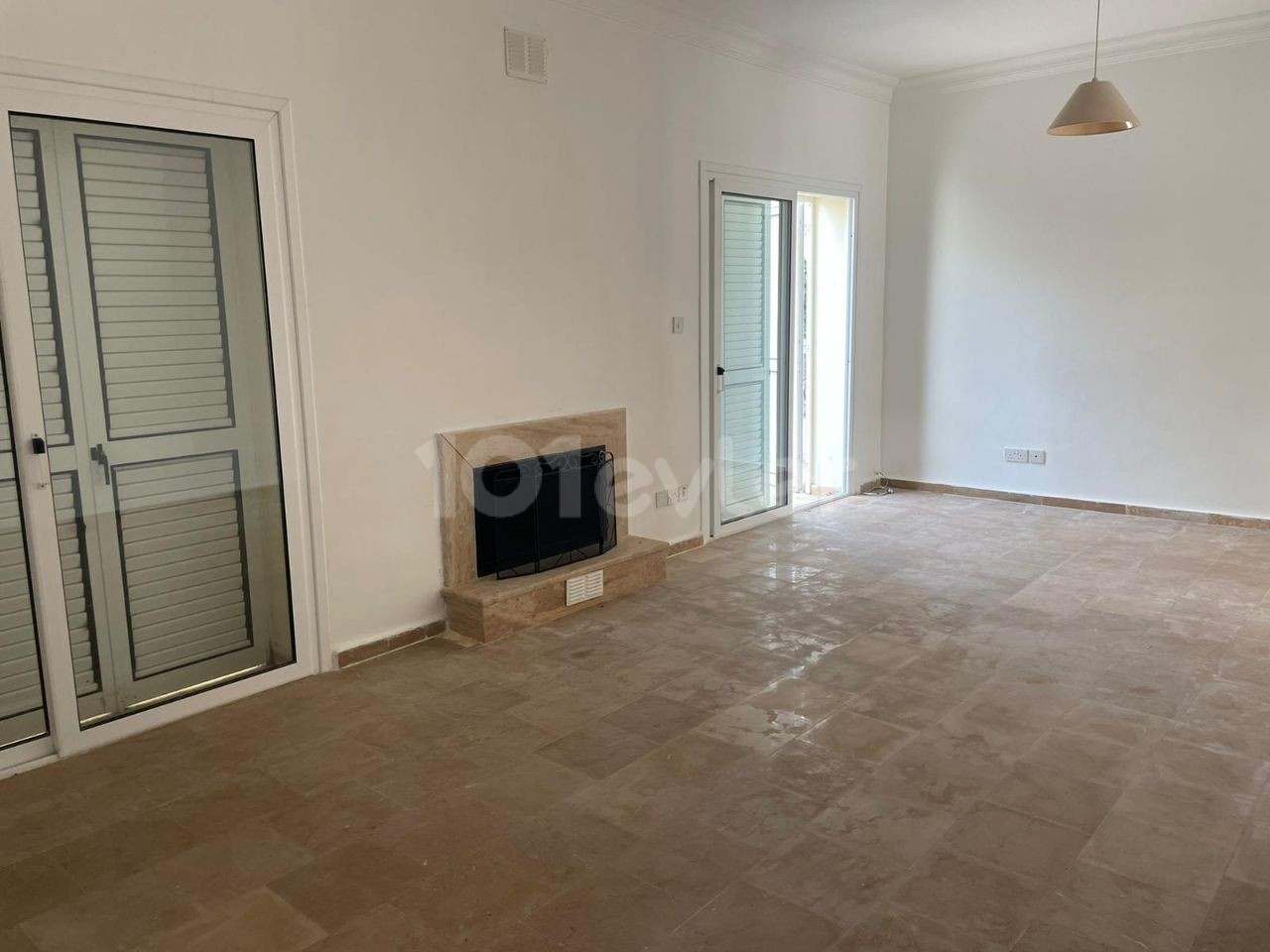 Zu verkaufen 2+1 Villa zu verkaufen in Kyrenia Dogankoy 