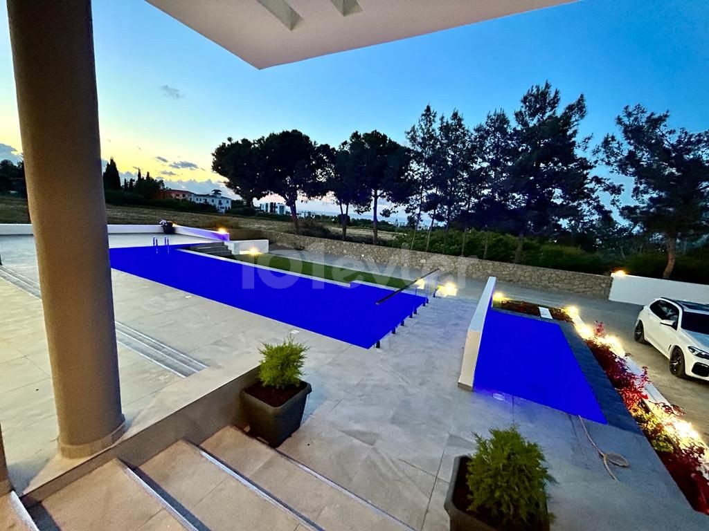 Kyrenia Doğanköy Luxus-Villa mit Infinity-Pool zu verkaufen!