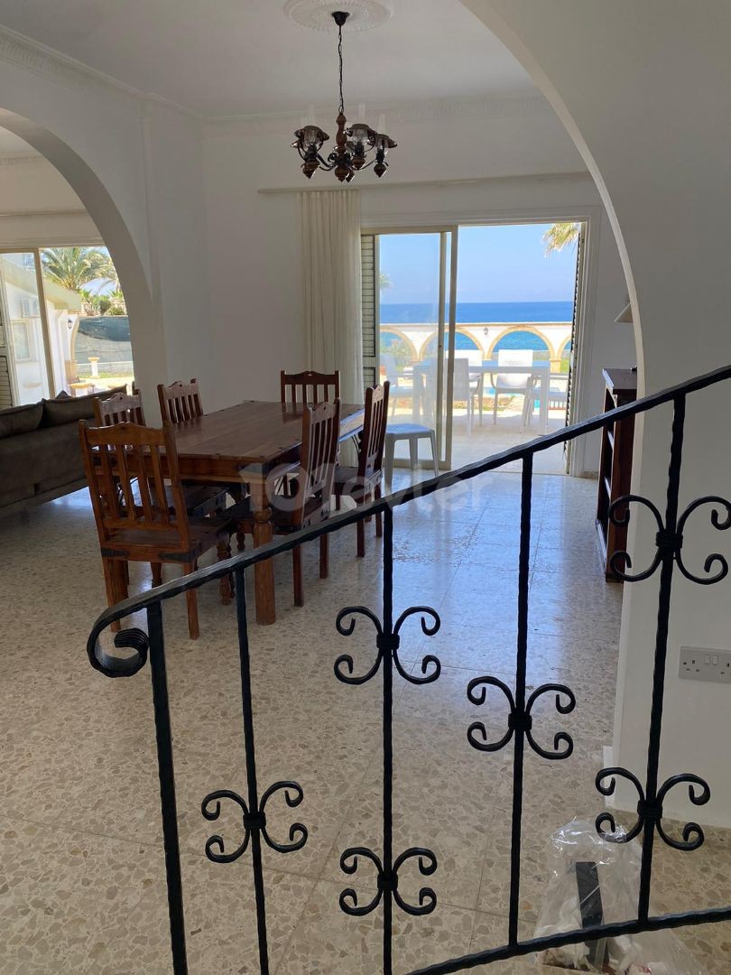 Kyrenia Catalkoy 6+2 Villa zu vermieten