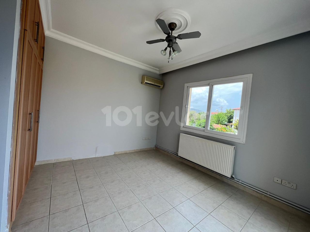 2+1 Villa For Sale In Girne Lapta