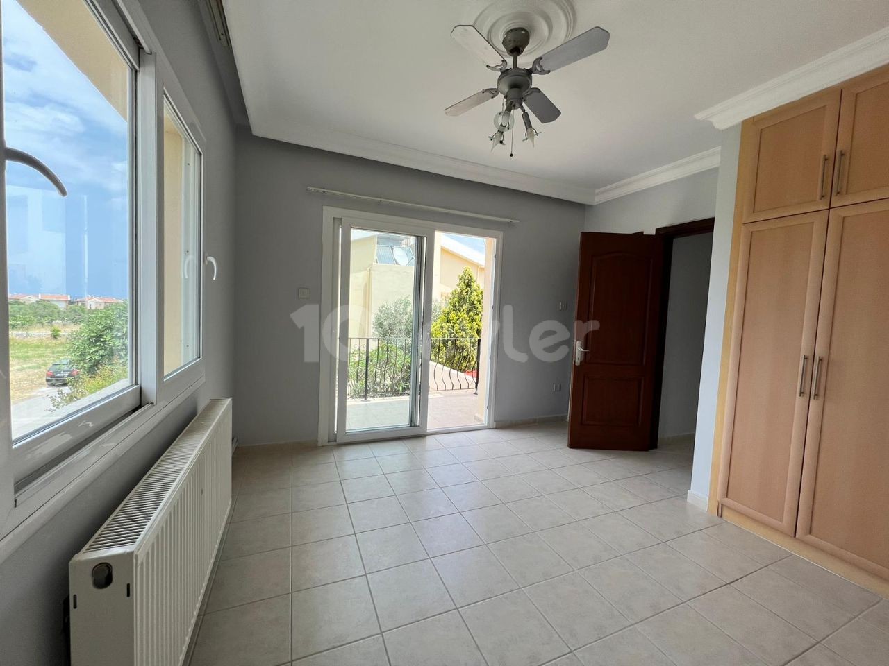 2+1 Villa For Sale In Girne Lapta