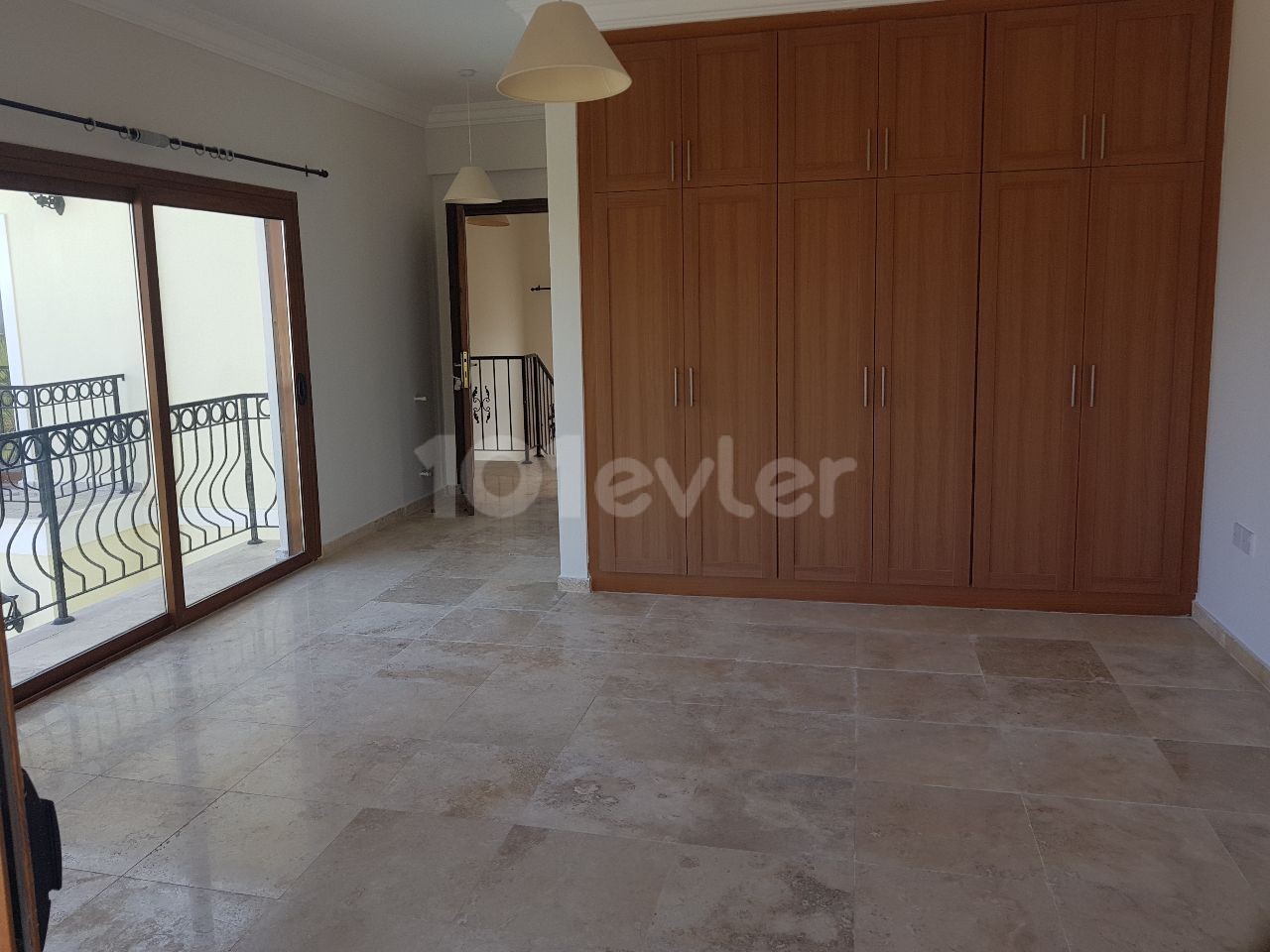 3+1 Villa zum Verkauf in Çataköy, Girne