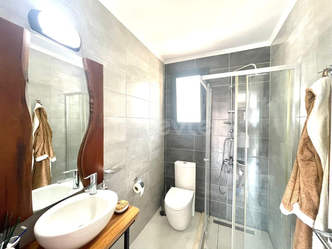 2 Bedroom Flat for Sale in Kyrenia, Yeşiltepe