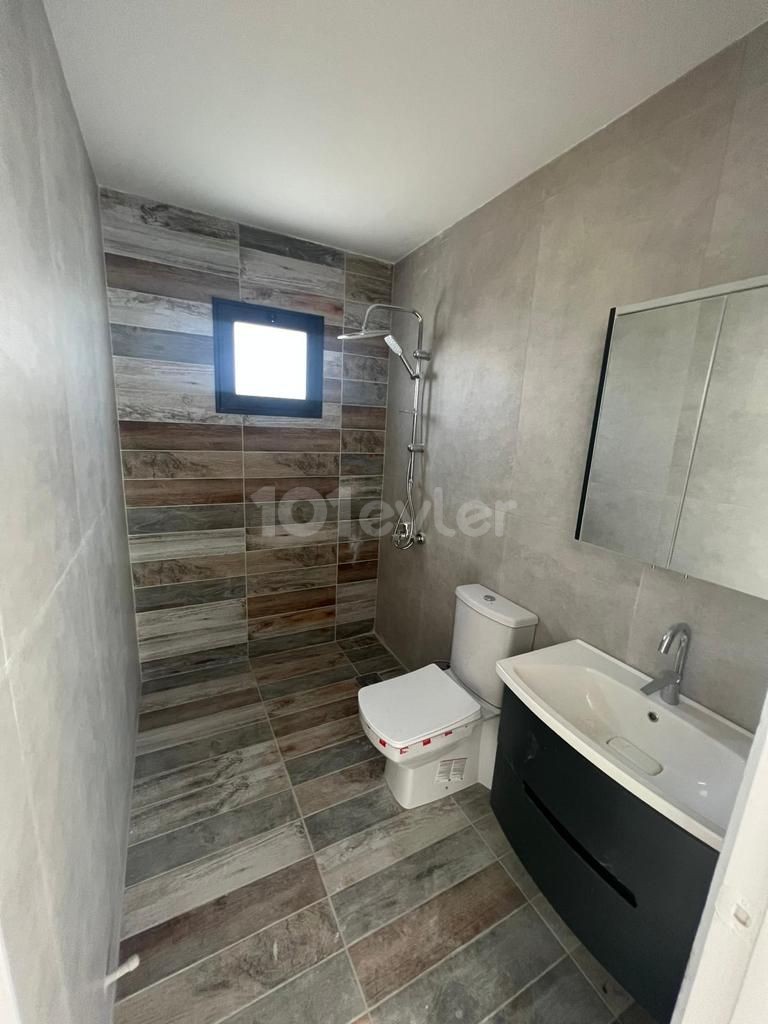 Girne Bahçeli Satılık 3+1 Villa