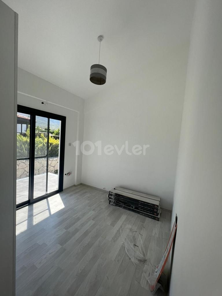 Girne Bahçeli Satılık 3+1 Villa