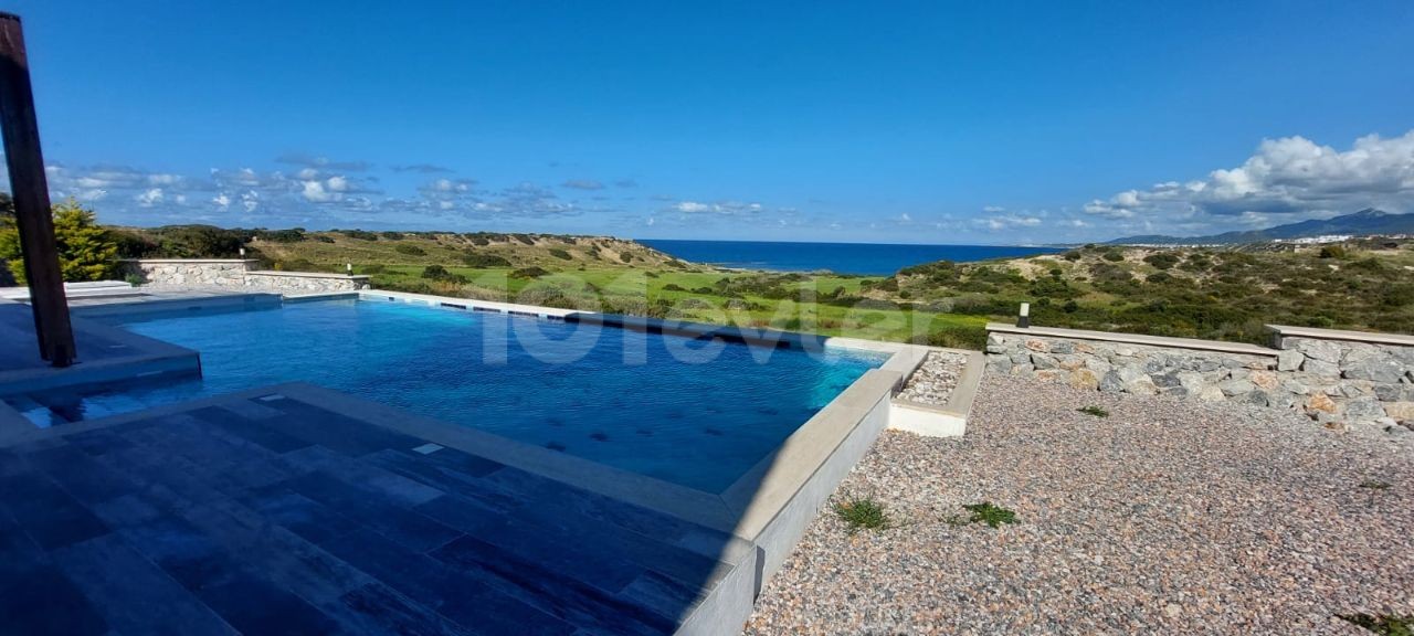 4+1 Villa zum Verkauf mit Garten in Girne