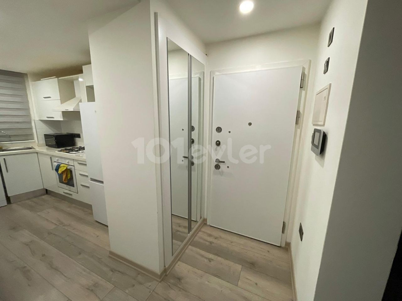 2+1 Flat For Sale In Kyrenia Center