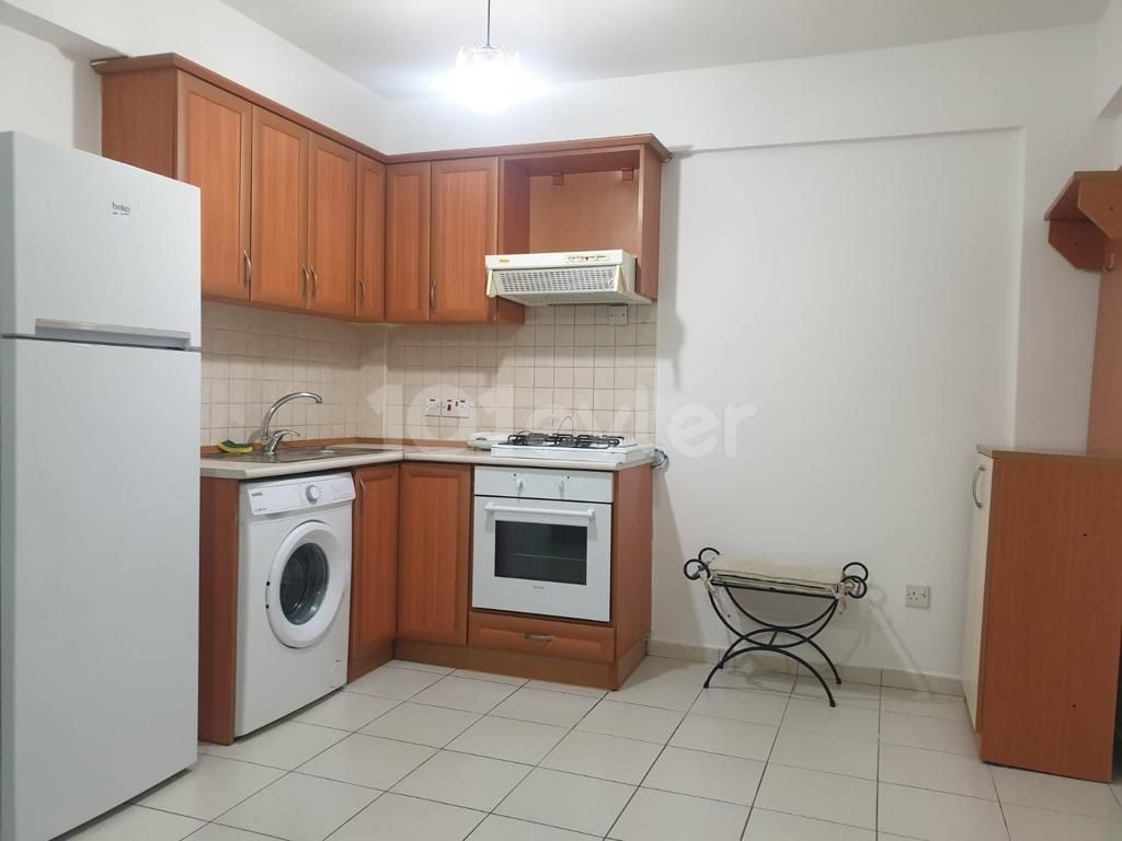 2+1 flat for rent in Girne Zeytinlik/ Opposite Nusmar market