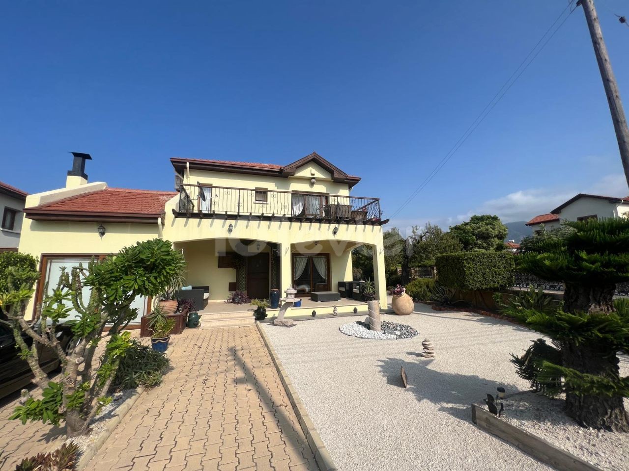 Girne Alsancak Satılık 4+1 Villa 