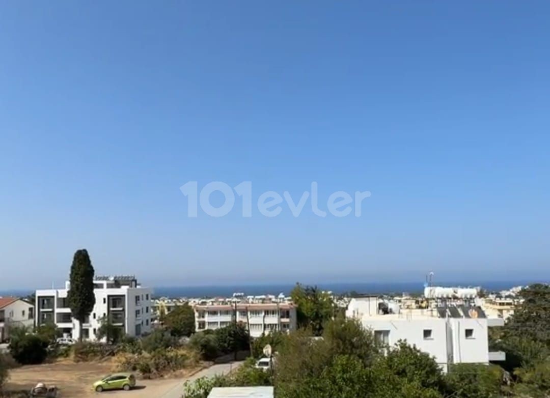 2+1 flats for sale in a site with a shared pool in Alsancak