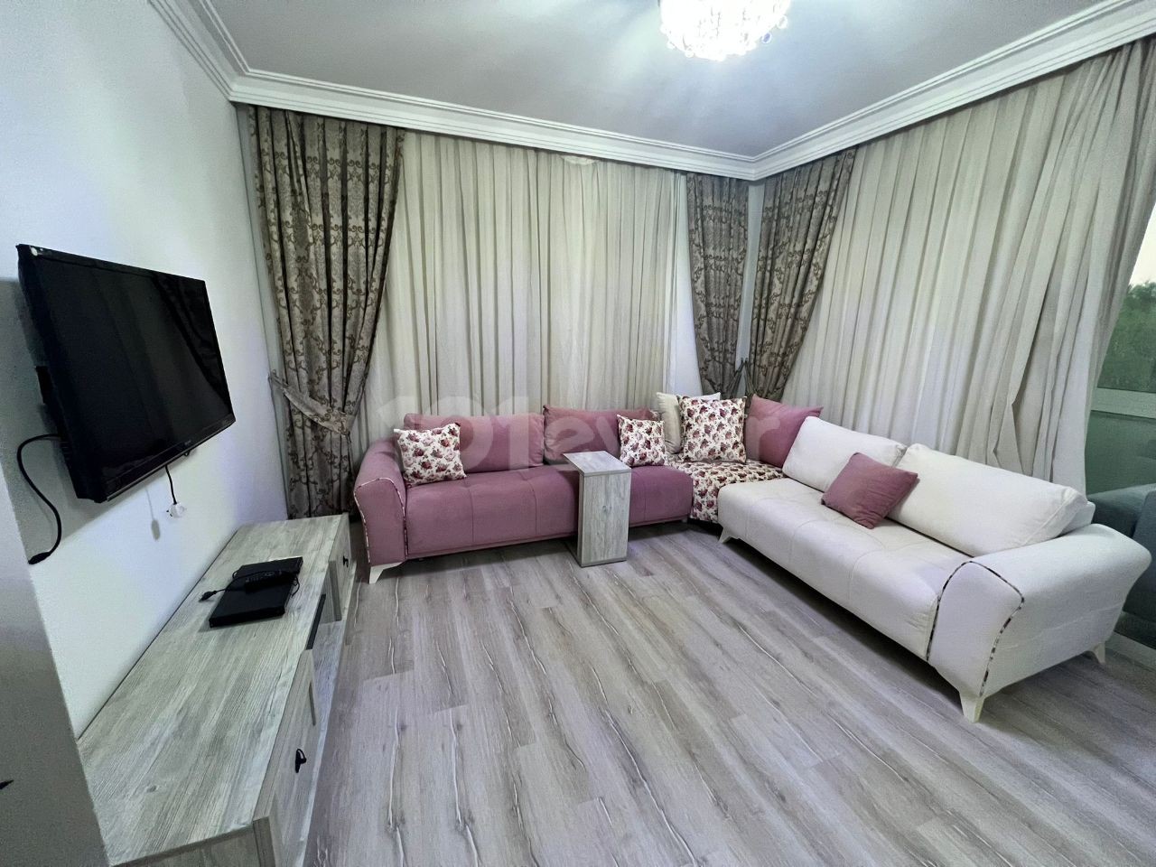 3+1 spacious renovated flat for sale in Köşküçiftlik