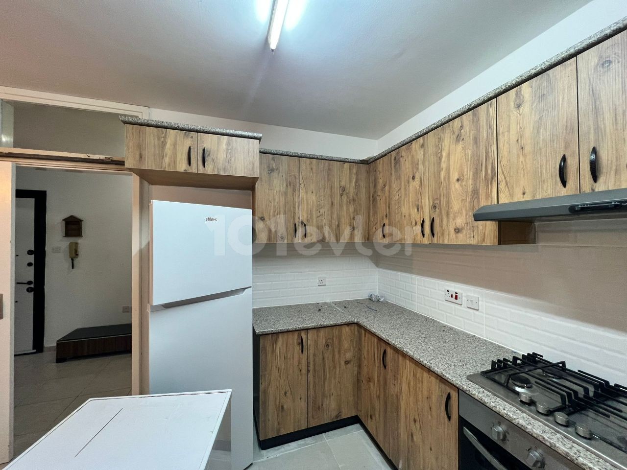 3+1 spacious renovated flat for sale in Köşküçiftlik