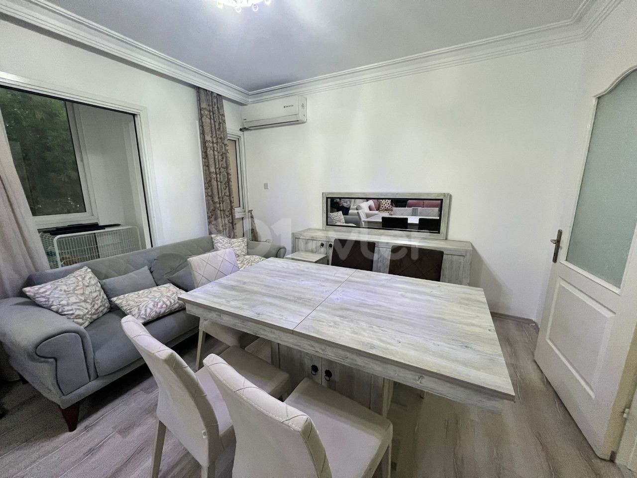 3+1 spacious renovated flat for sale in Köşküçiftlik