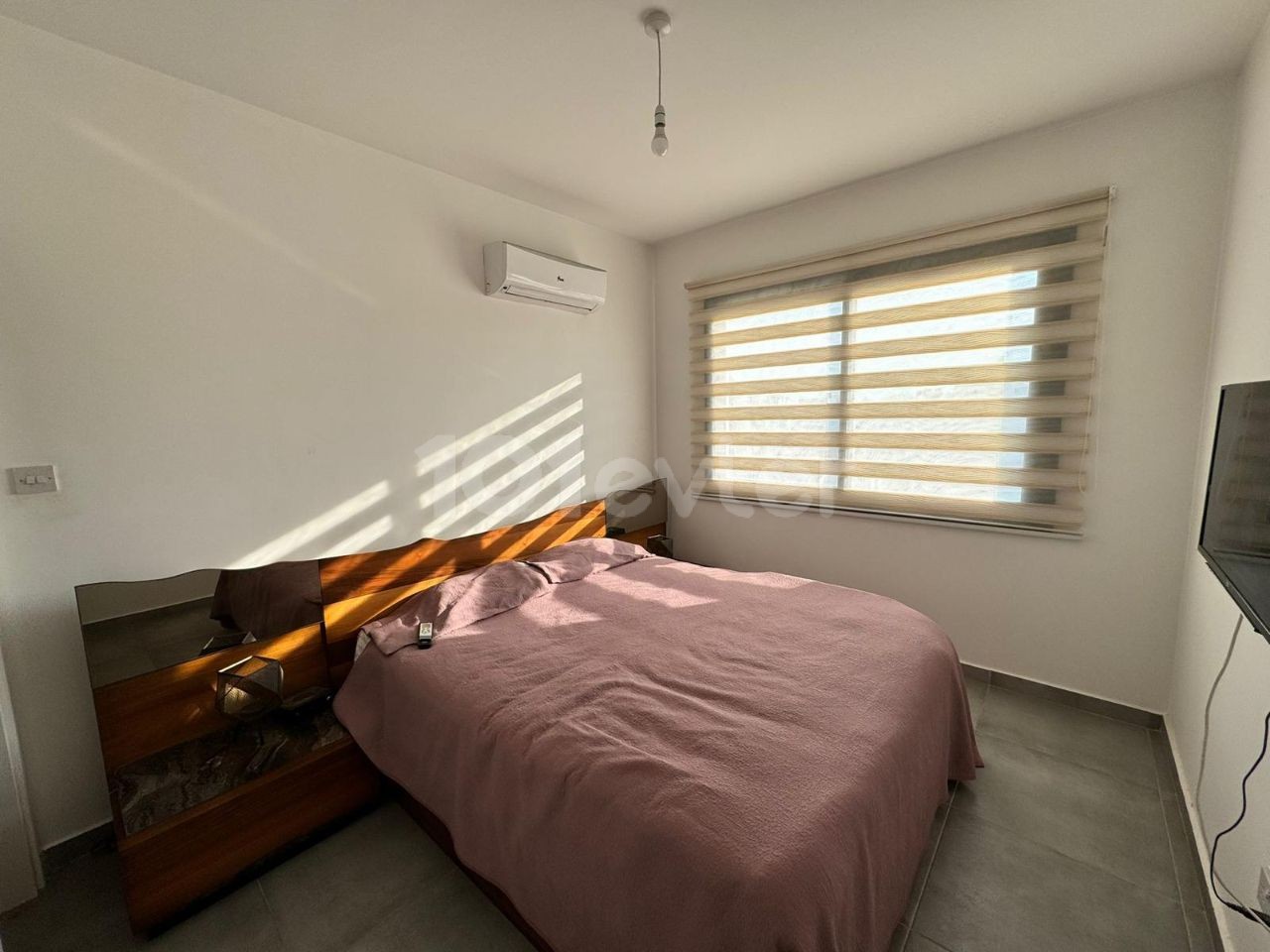 2+1 آپارتمان بزرگ با حمام و اتاق کمد دیواری برای فروش در گونیلی