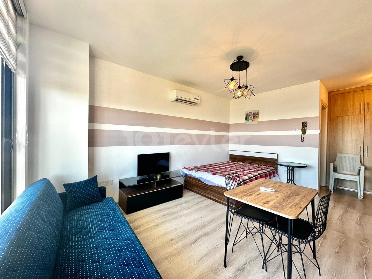 Stilvolles Studio-Apartment mit Gemeinschaftspool und herrlicher Aussicht im Stadtzentrum von Famagusta