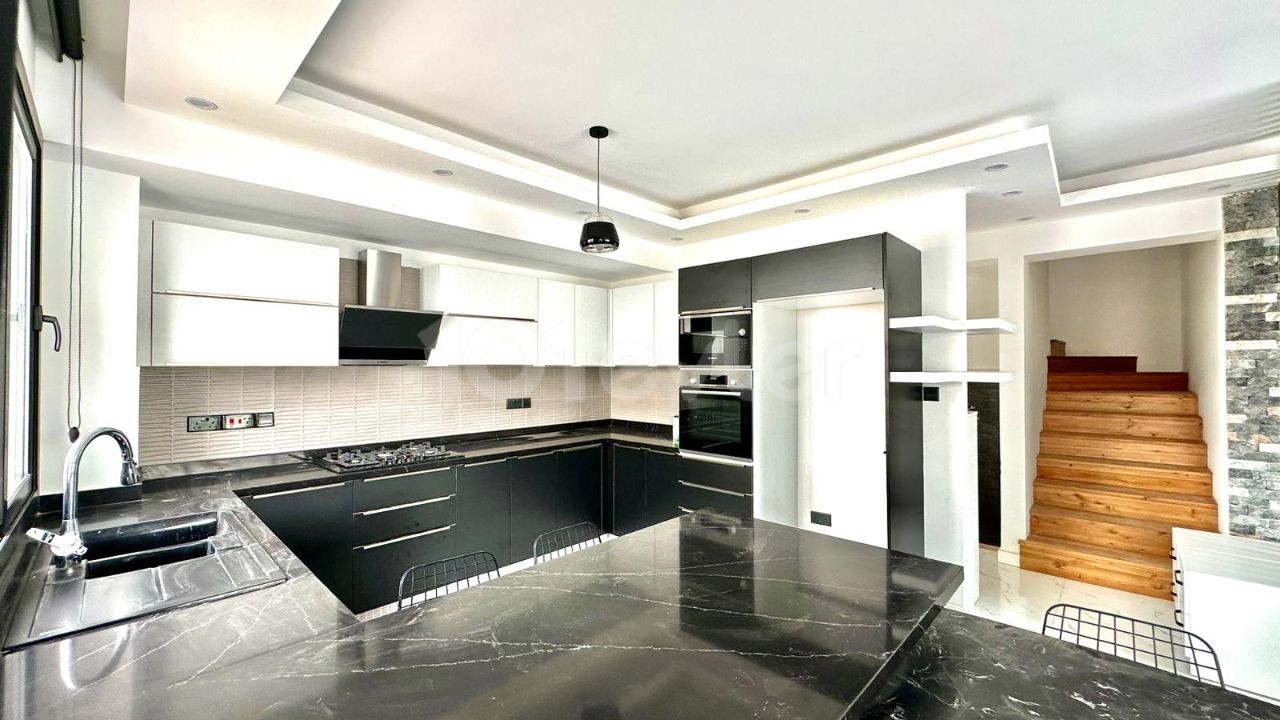 3 bedroom semi-detached villa for sale in Karaoğlanoğlu