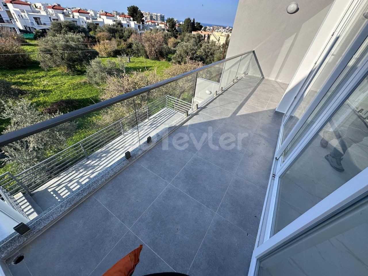 Flat for Sale in a Site with Sea View and Shared Pool