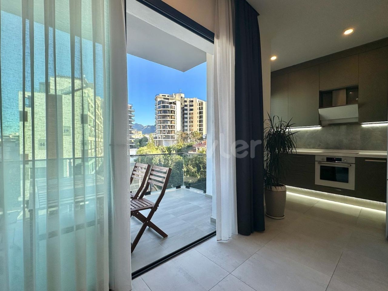 *SOLE AGENT* - 🔥Fully Furnished 3+1 for Rent In The Recently Built Complex in the ❤️ of Kyrenia!☀️