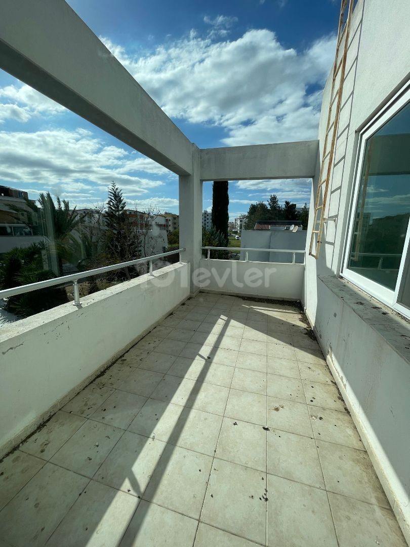 Opportunity Triplex Villa in Küçük Kaymaklı 158.000 stg Turkish Title