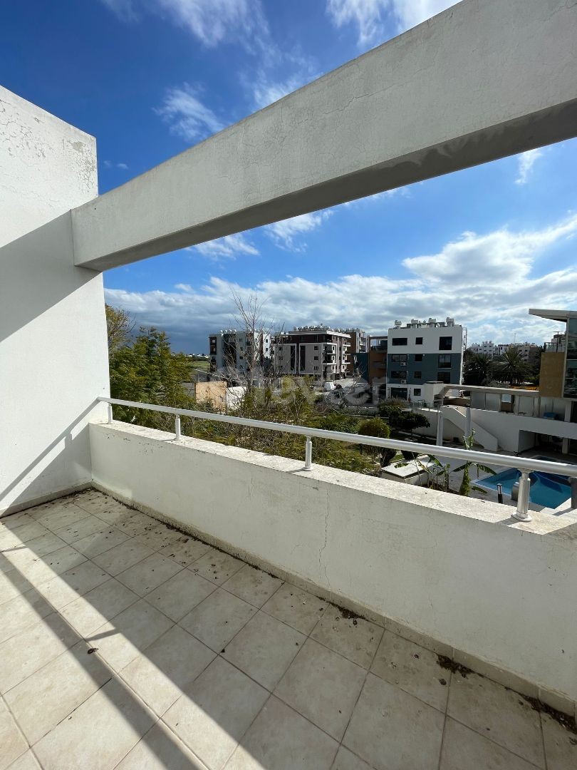 Opportunity Triplex Villa in Küçük Kaymaklı 158.000 stg Turkish Title