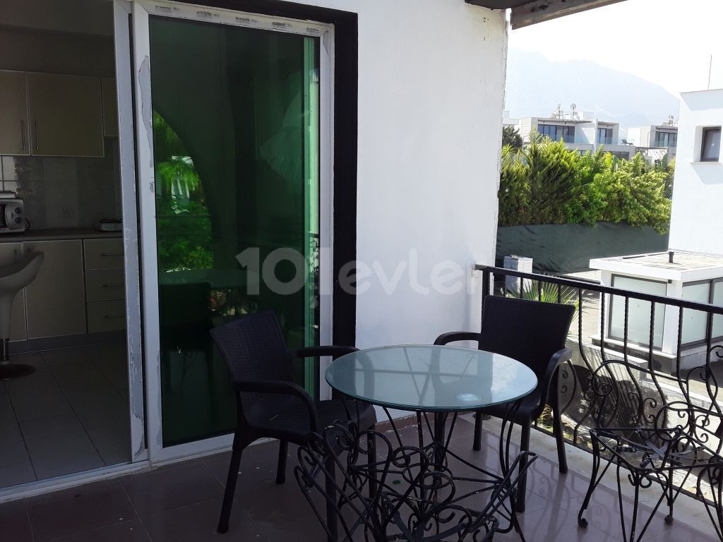 Flat To Rent in Karaoğlanoğlu, Kyrenia