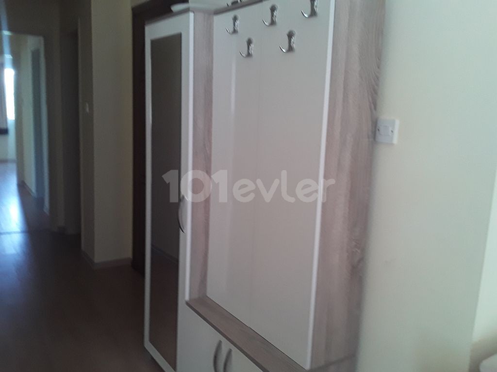 GİRNE MERKEZDE SATILIK 3+1 DAİRE