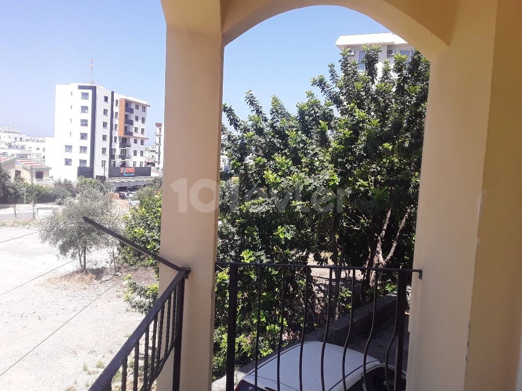 GİRNE MERKEZDE SATILIK 3+1 DAİRE