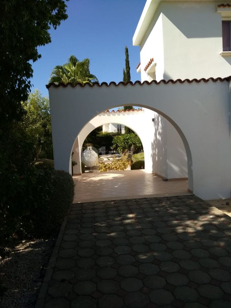 Villa For Sale in Karşıyaka, Kyrenia