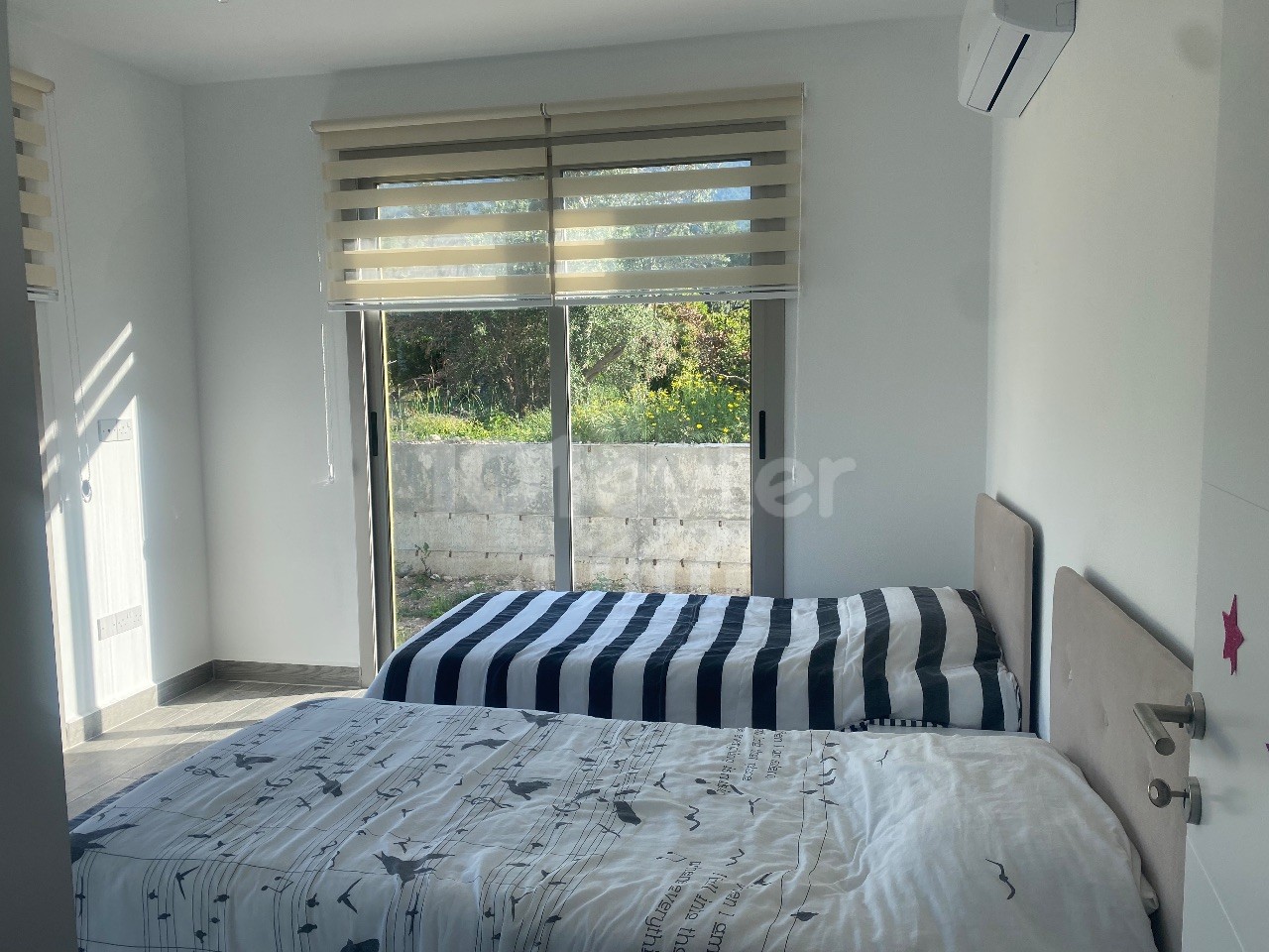 Girne Alsancak  Havuzlu Sitede 2+1  Satılık Daire