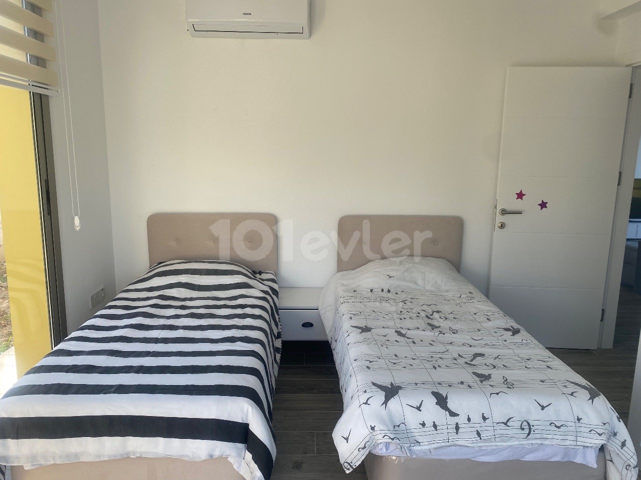 Girne Alsancak  Havuzlu Sitede 2+1  Satılık Daire