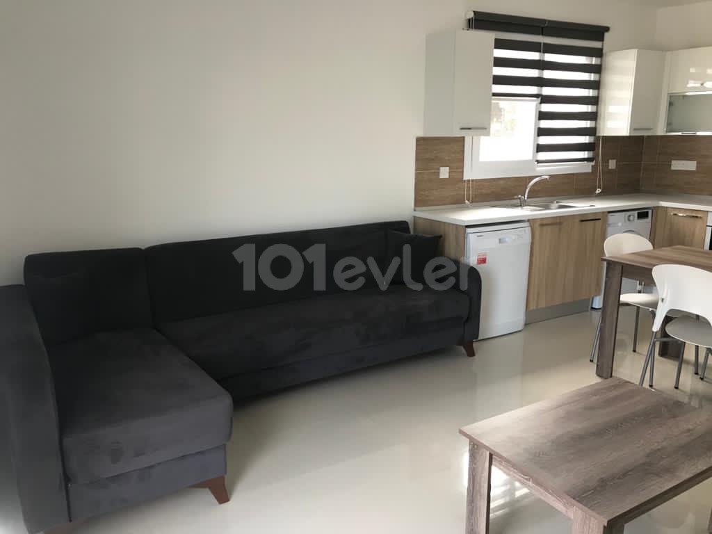 Kyrenia Zentrum 2 + 1 Wohnung Zu Verkaufen ** 