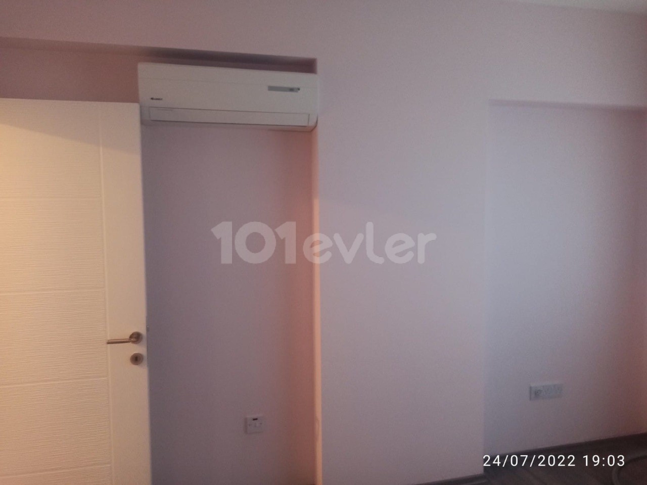 Girne Merkezde 1+1 Kiralık Daire 