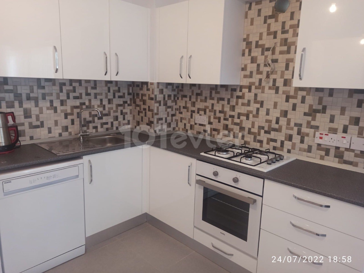 1 + 1 Apartment for Rent in the Center of Kyrenia ** 