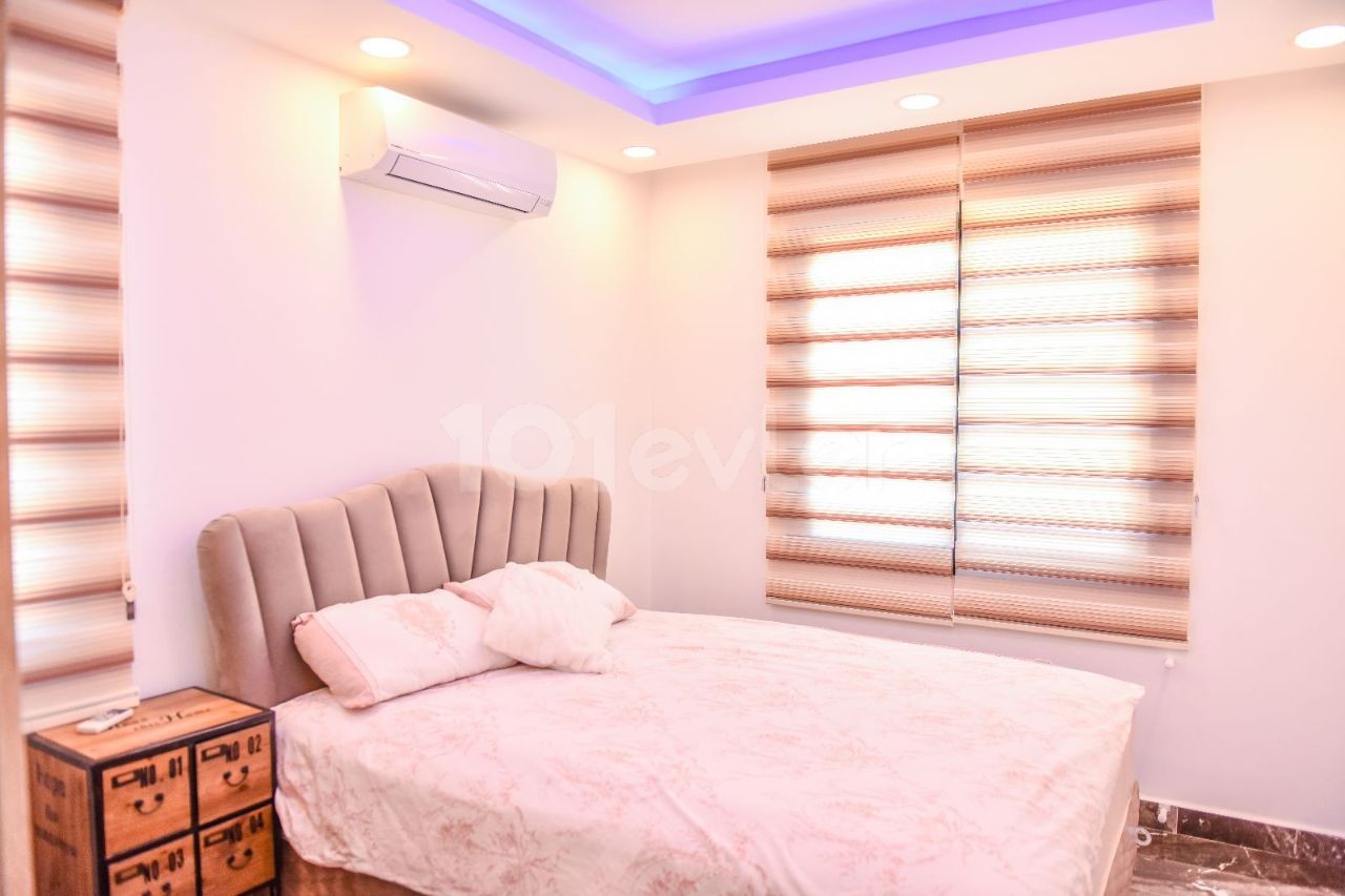 Girne Edremit Satılık 4+1 Havuzlu İkiz Villa