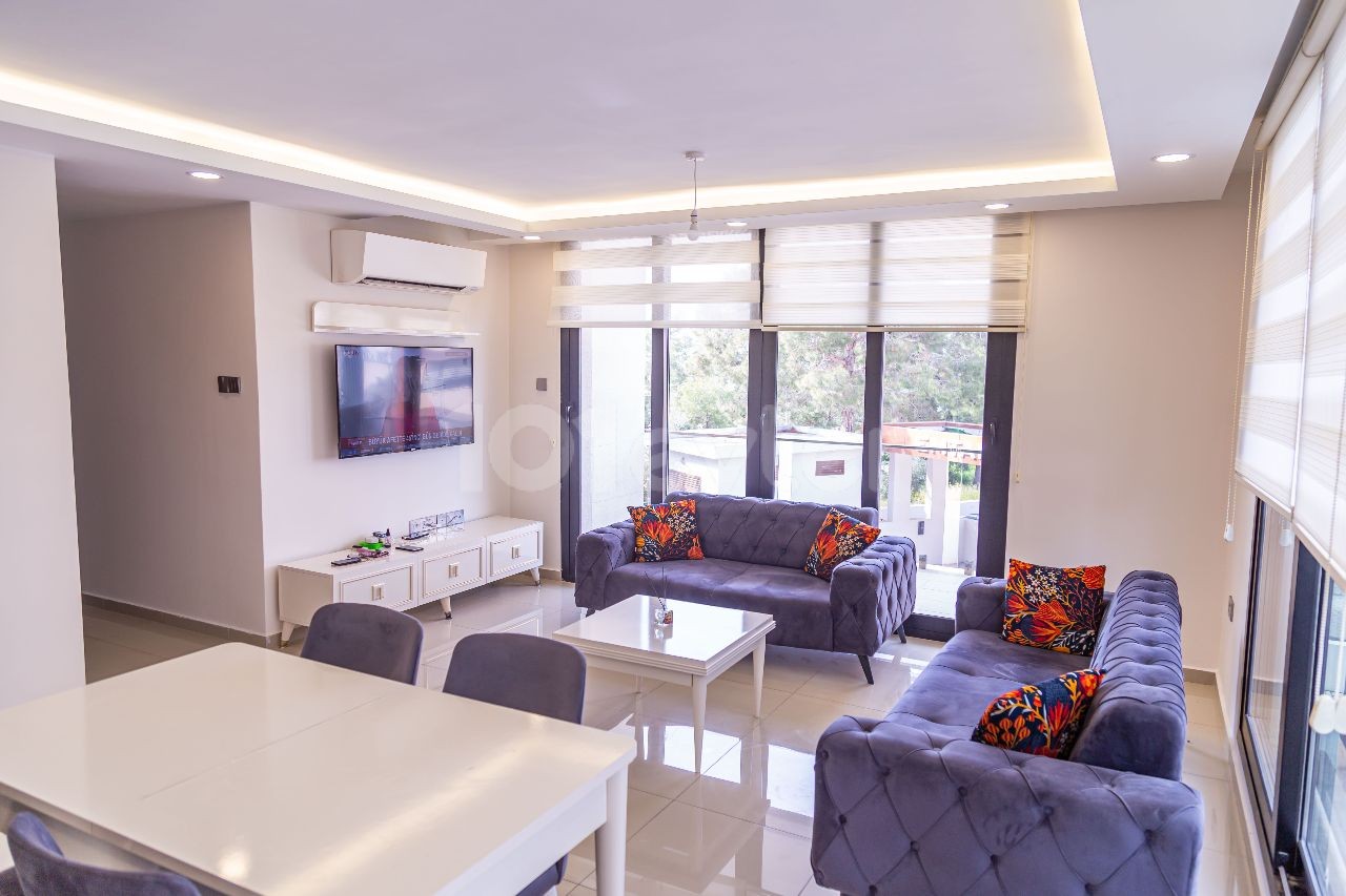 Residence apartment with social amenities within a complex in the center of Girne (Kyrenia)