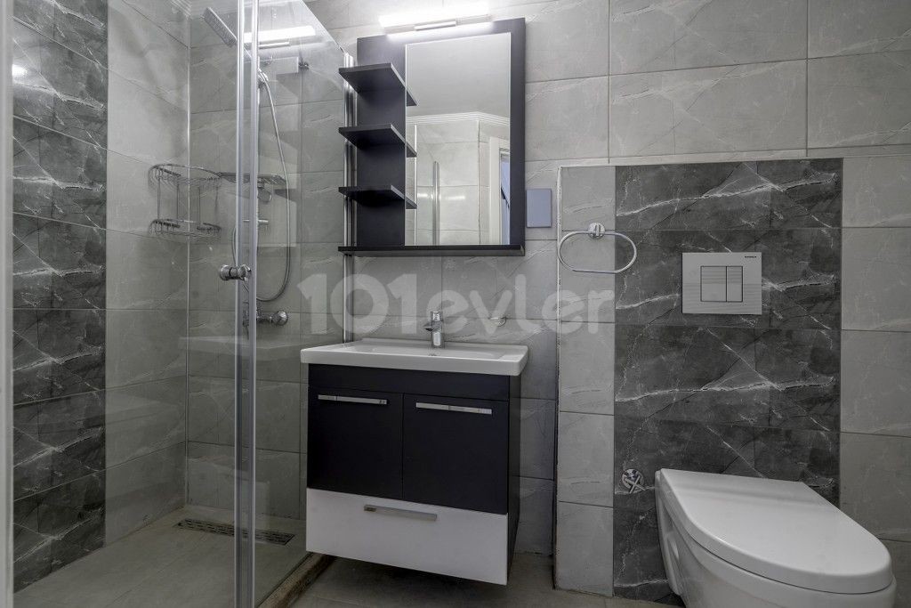 Residence apartment with social amenities within a complex in the center of Girne (Kyrenia)