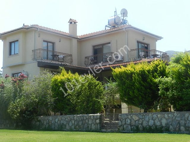 Three bedroom Villa with swimming pool for sale in catalkoy.