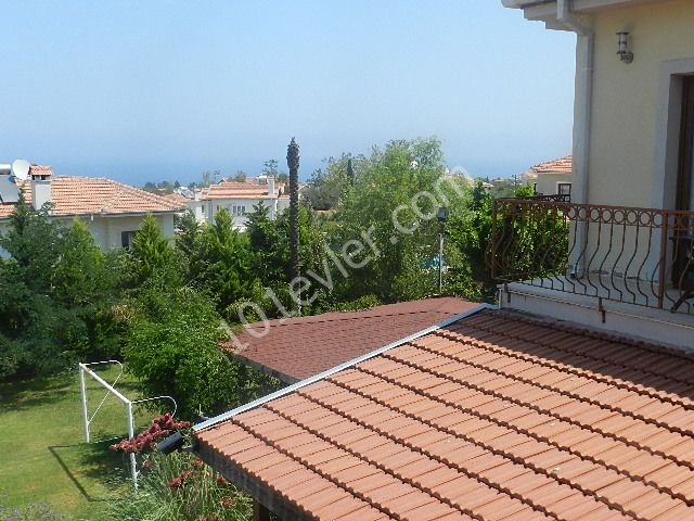 Three bedroom Villa with swimming pool for sale in catalkoy.