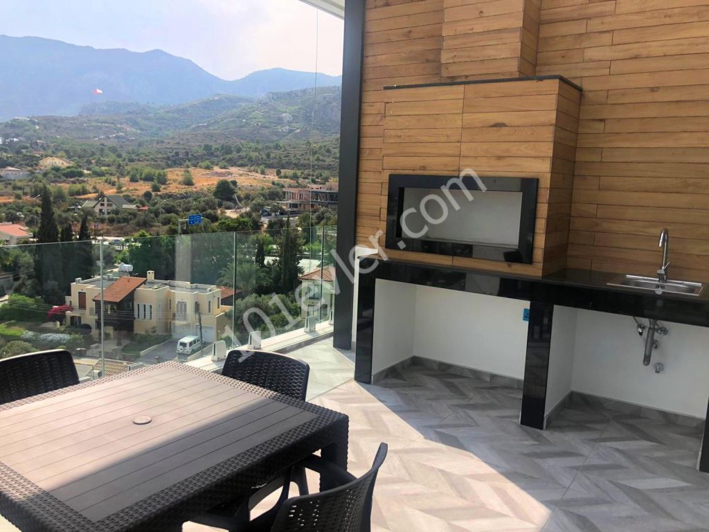 Penthouse To Rent in Girne Merkez, Kyrenia