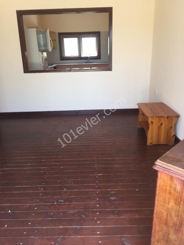 Flat To Rent in Ozanköy, Kyrenia